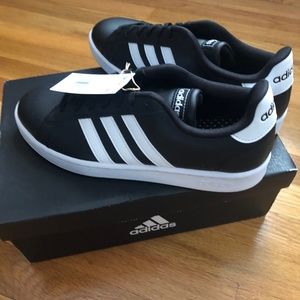 NEW Adidas Grand Court Men's Sneaker Size 91/2 Medium